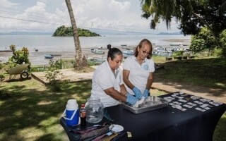 Женщины в Коста-Рике превращают рыбьи шкуры в моду