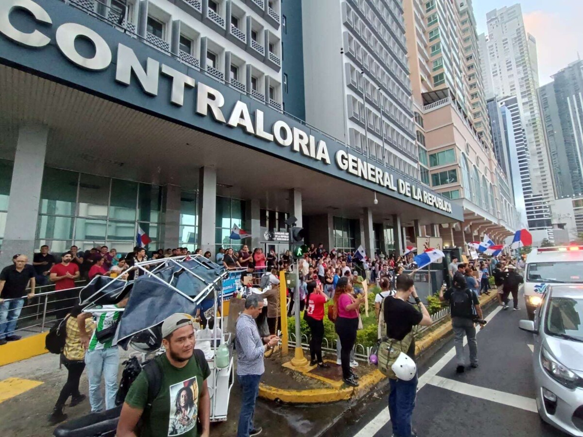 Герардо Солис стал объектом критики из-за предполагаемого злоупотребления государственными средствами