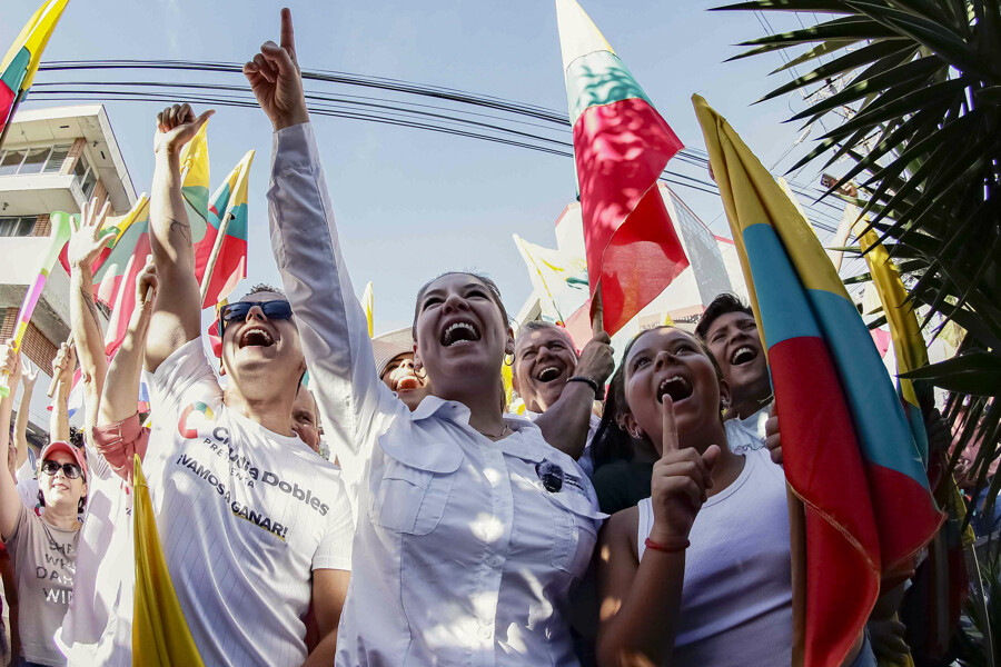 Costa Rica's Electoral Campaign Closes with Opposition Hoping for a Second Round